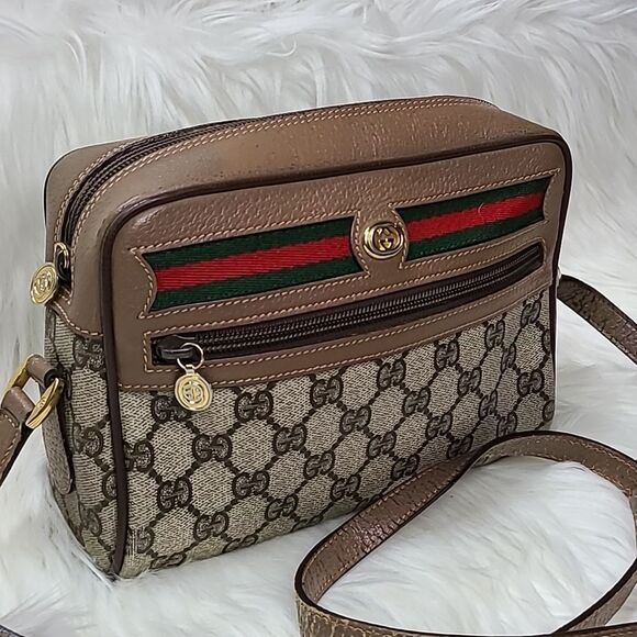 💯Authentic Gucci Crossbody Bag w/ Cherryline🍀 - Picture 16 of 16